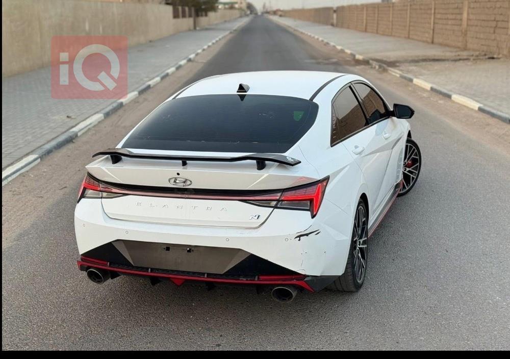 هیوندای ئەلەنترا
